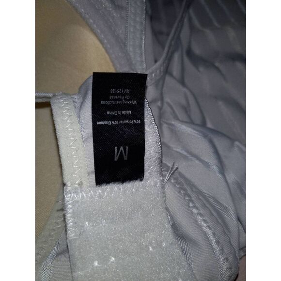 Intimate set  - Picture 11 of 16